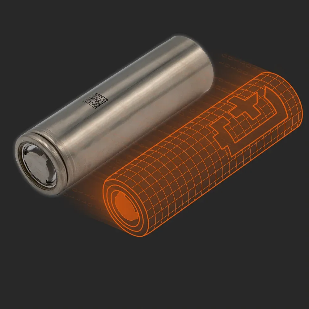LG Chem INR21700-M50U: the physical cell next to its Batemo model